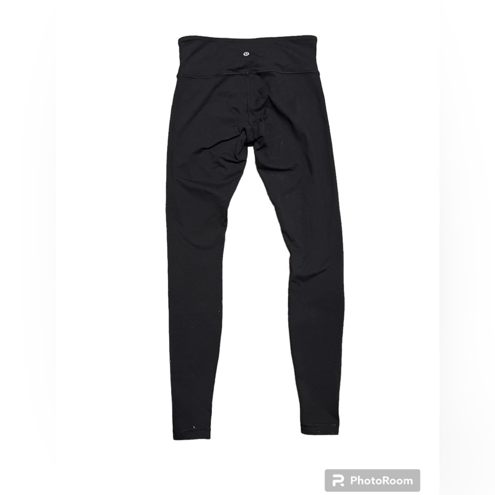 Size 6 Lululemon leggings.